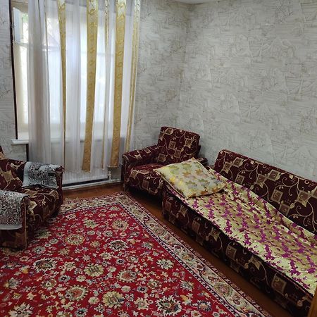 Muharram Homestay In The Neighborhood Of The Registan Square, 家族 ゲストハウス Semerkant Dış mekan fotoğraf
