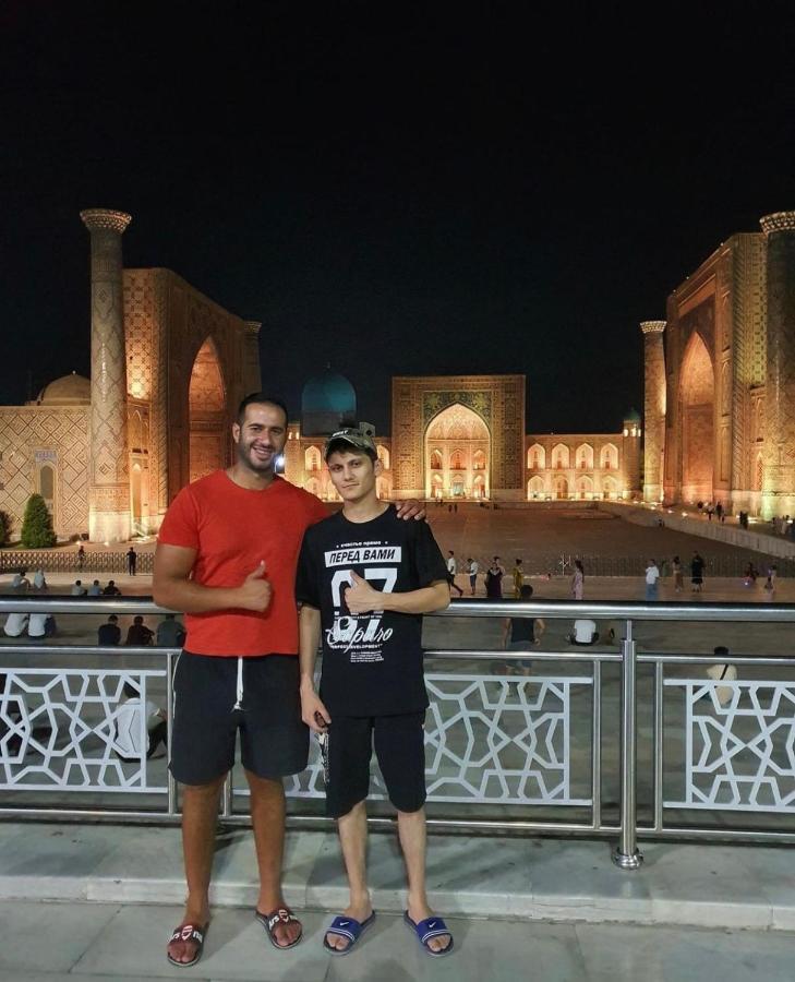 Muharram Homestay In The Neighborhood Of The Registan Square, 家族 ゲストハウス Semerkant Dış mekan fotoğraf