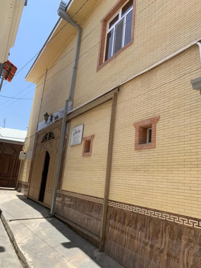 Muharram Homestay In The Neighborhood Of The Registan Square, 家族 ゲストハウス Semerkant Dış mekan fotoğraf
