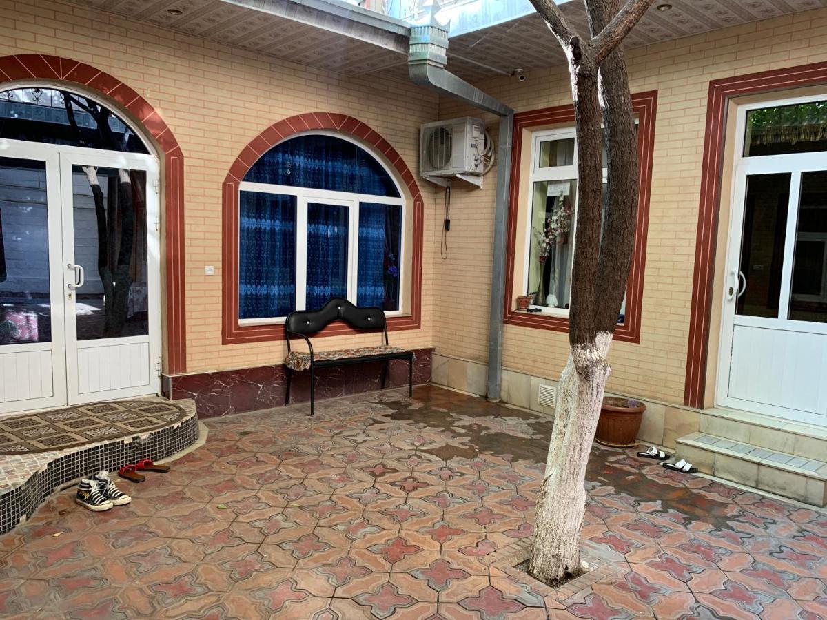 Muharram Homestay In The Neighborhood Of The Registan Square, 家族 ゲストハウス Semerkant Dış mekan fotoğraf