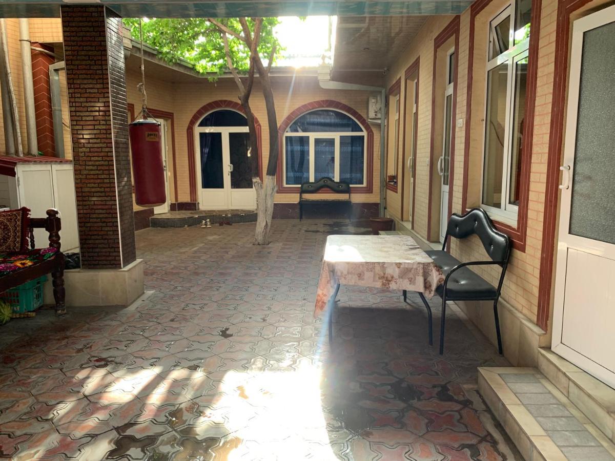 Muharram Homestay In The Neighborhood Of The Registan Square, 家族 ゲストハウス Semerkant Dış mekan fotoğraf