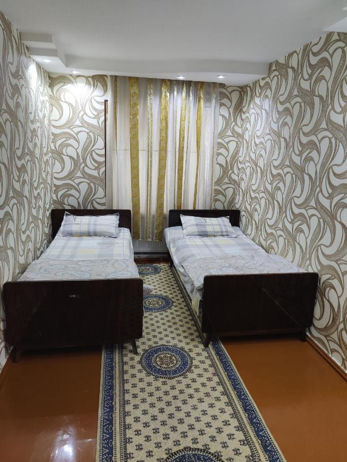 Muharram Homestay In The Neighborhood Of The Registan Square, 家族 ゲストハウス Semerkant Dış mekan fotoğraf