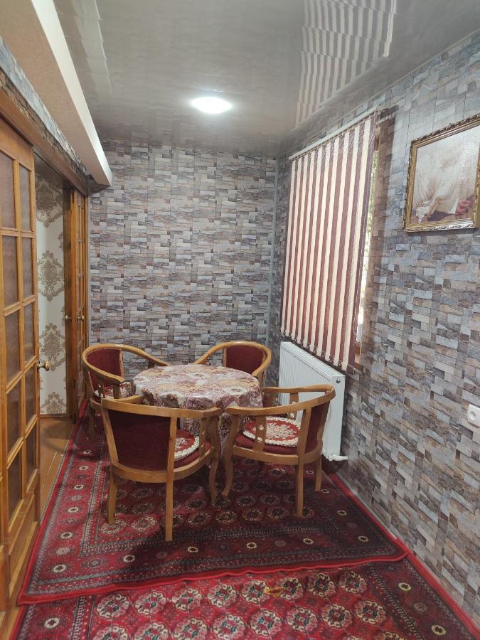Muharram Homestay In The Neighborhood Of The Registan Square, 家族 ゲストハウス Semerkant Dış mekan fotoğraf