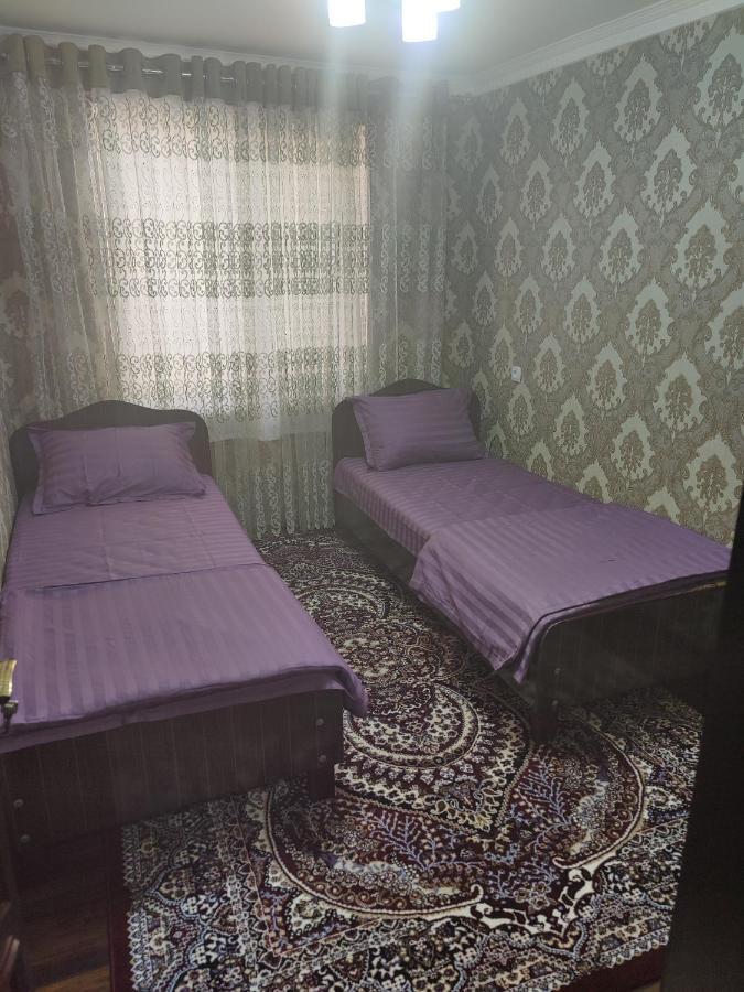 Muharram Homestay In The Neighborhood Of The Registan Square, 家族 ゲストハウス Semerkant Dış mekan fotoğraf