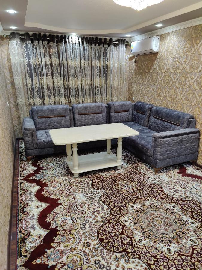 Muharram Homestay In The Neighborhood Of The Registan Square, 家族 ゲストハウス Semerkant Dış mekan fotoğraf