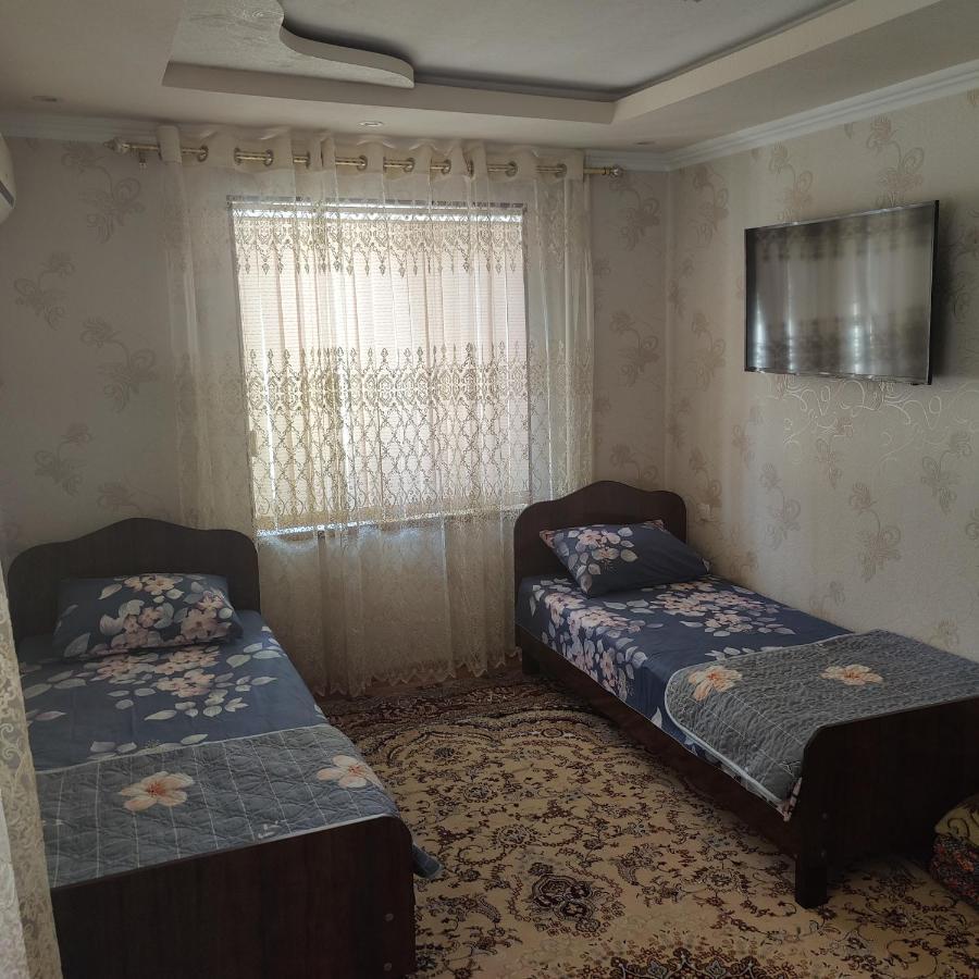 Muharram Homestay In The Neighborhood Of The Registan Square, 家族 ゲストハウス Semerkant Dış mekan fotoğraf