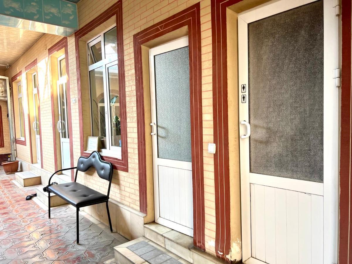 Muharram Homestay In The Neighborhood Of The Registan Square, 家族 ゲストハウス Semerkant Dış mekan fotoğraf